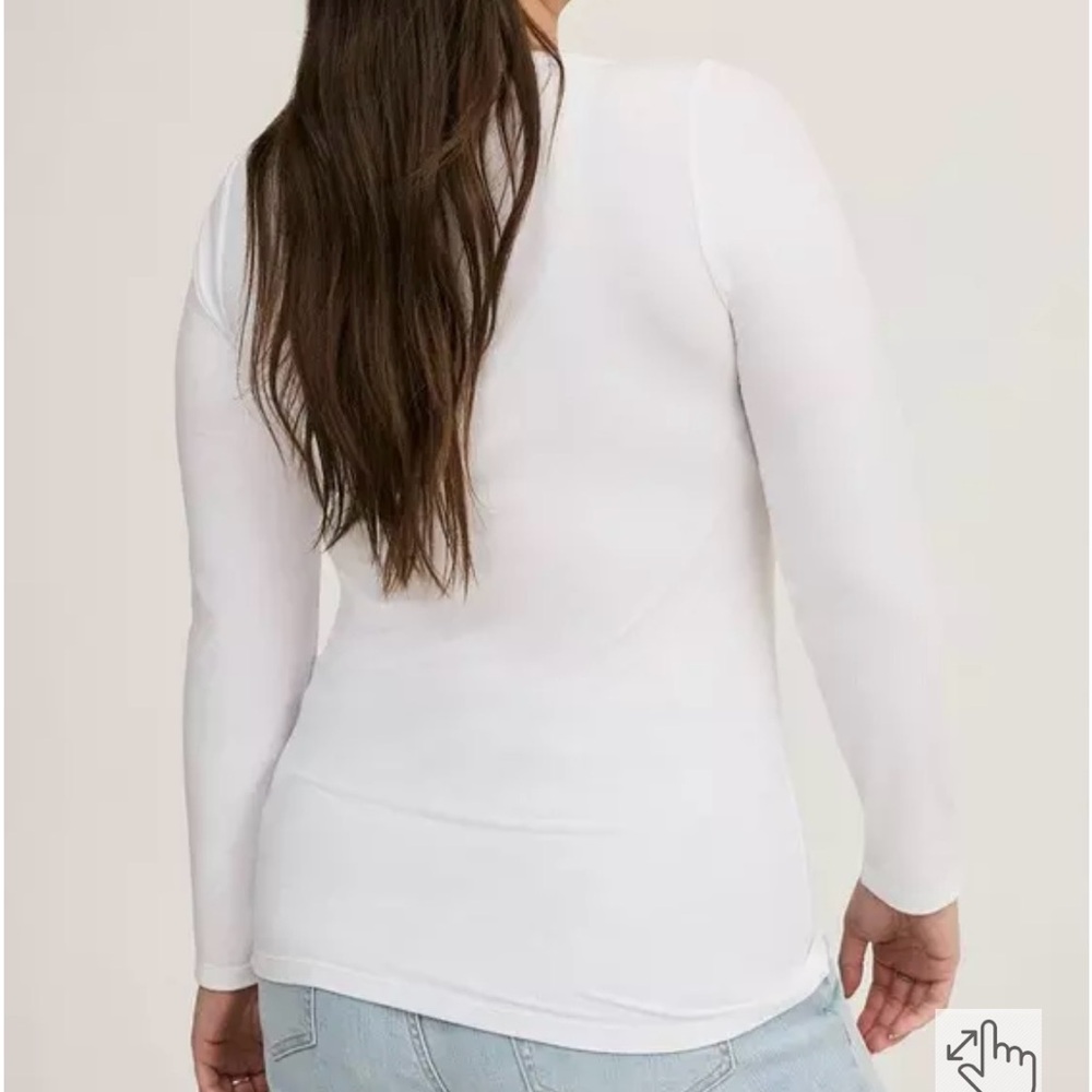 Torrid Ribbed V-Neck Top - Picture 2 of 2